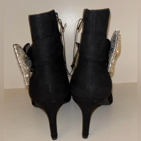 Torrid Sz 11.5WW new black faux suede with rhinestone bow, 3” stiletto bootie - Picture 4 of 4